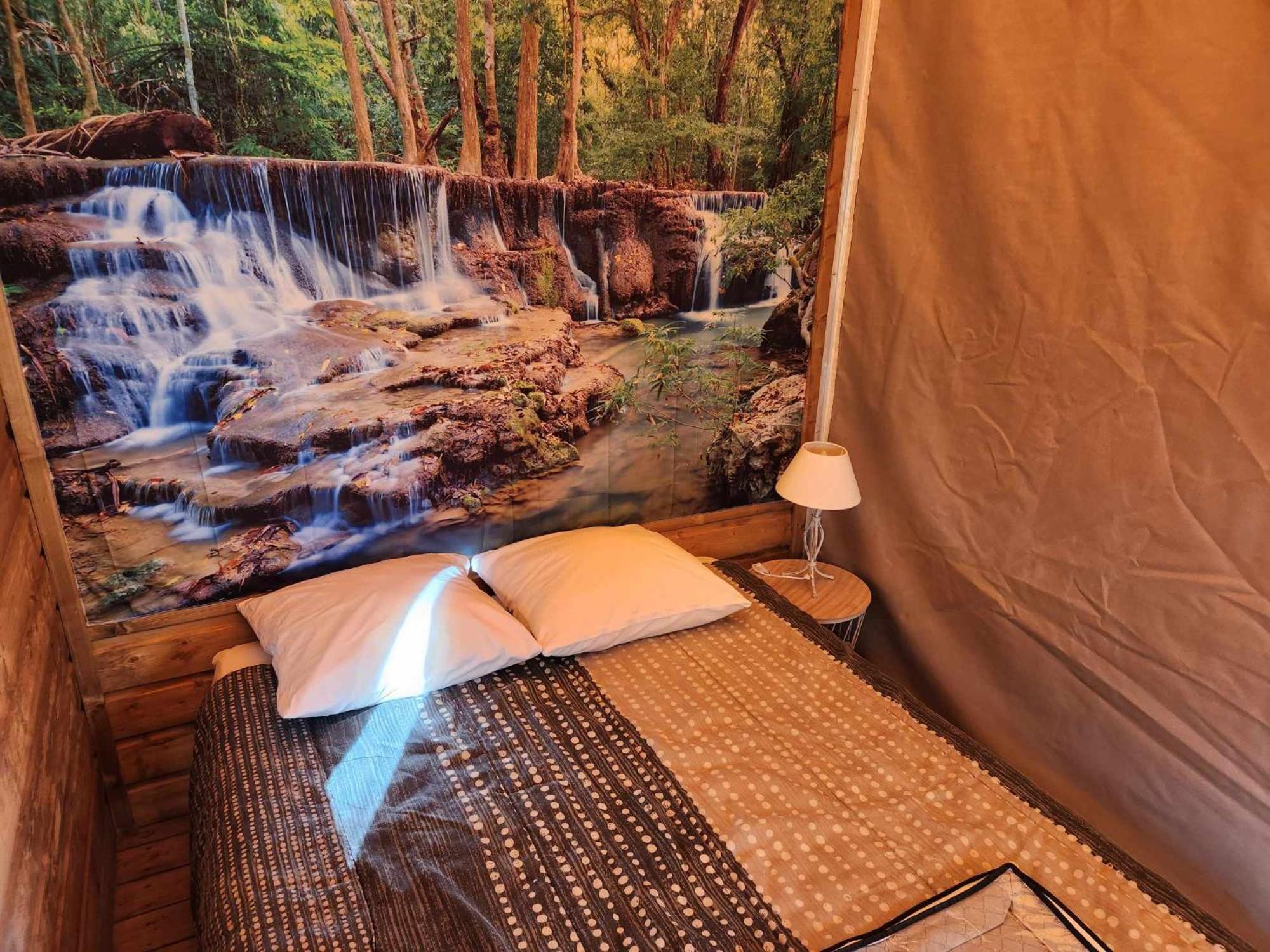 Camping Du Lion Bourg-Saint-Andéol Eksteriør billede