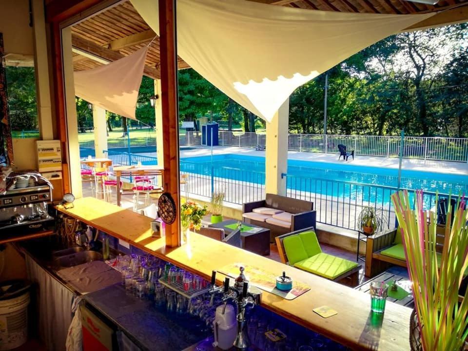 Camping Du Lion Bourg-Saint-Andéol Eksteriør billede